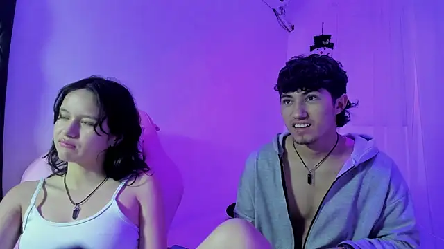 Laura_and_Kevin's cam snapshot