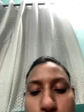 heenashai's cam snapshot