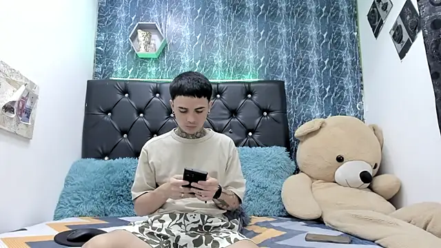 exotic_hot_couple live sex cam