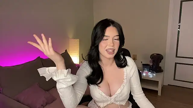 mistress_of_hearts's cam snapshot