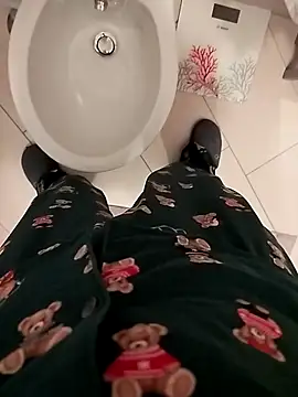 ptrz990's cam snapshot