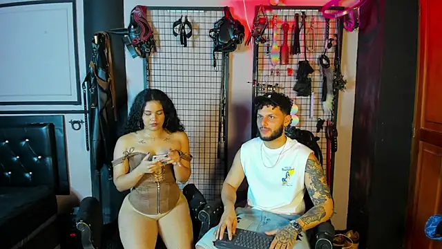 Twisted_Fantasy live sex cam