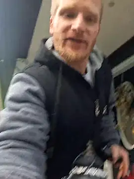 GINGERHEADMAN's cam snapshot