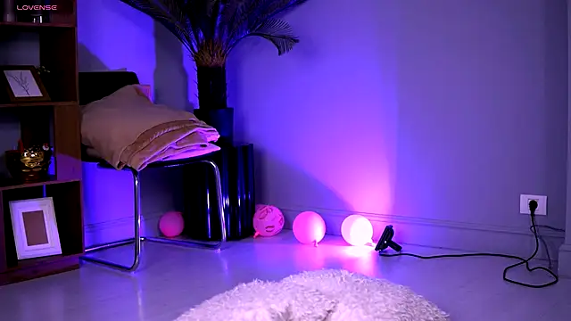 ElysiaKiss's cam snapshot