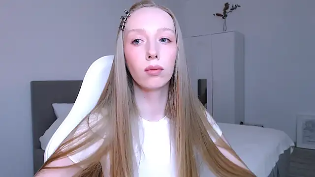 Luna_insniity's cam snapshot