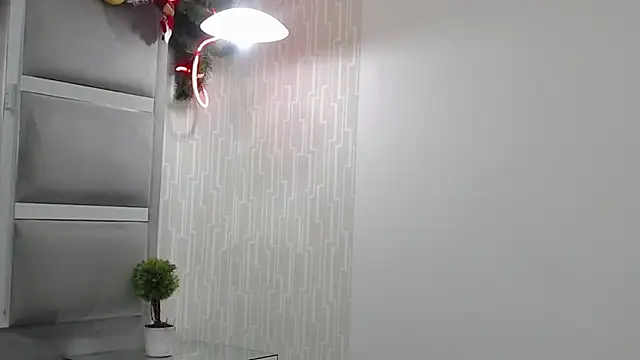 MonzerratBoyer's cam snapshot