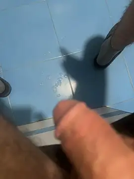 Grossebite2905 live sex cam