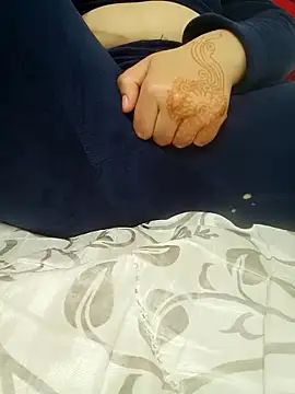 Bombamom's cam snapshot