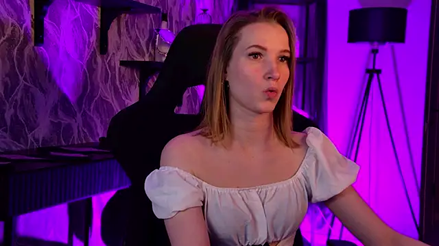 Megan_Rodgers's cam snapshot