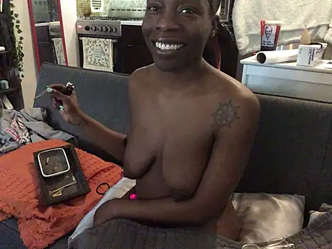 littyleesh1 live sex cam