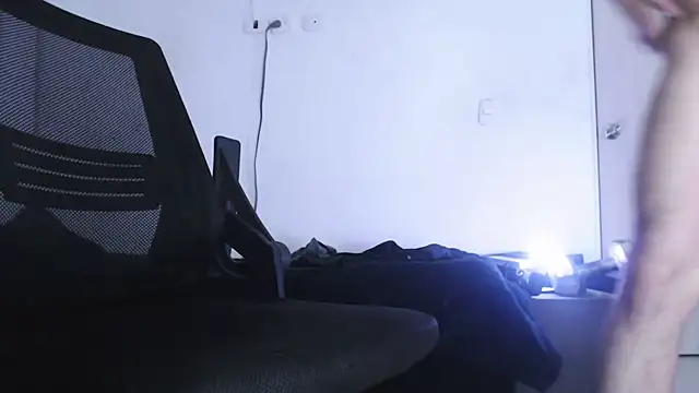 mateoconde00 live sex cam