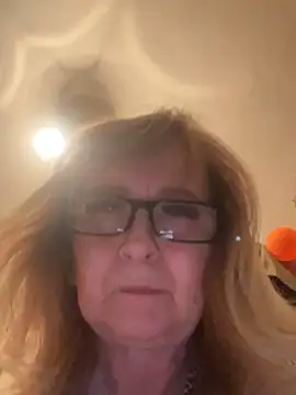 Irina2909@xh live sex cam