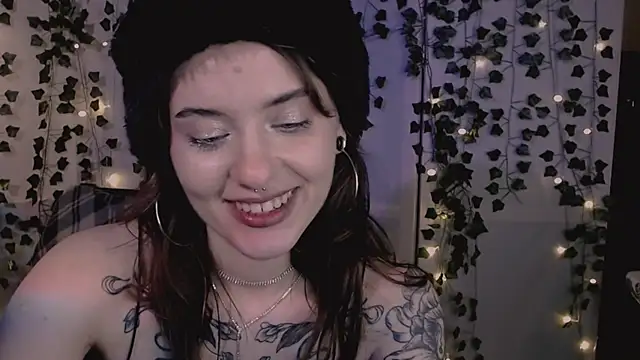 risha_laas's cam snapshot