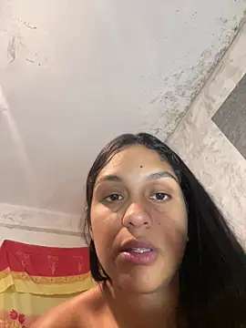 Messy-diana21's cam snapshot