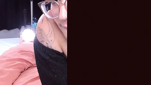 Kinky_Cloe's cam snapshot