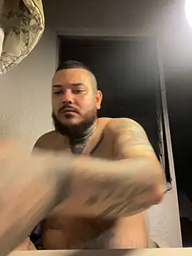 El_Titan1998 live sex cam