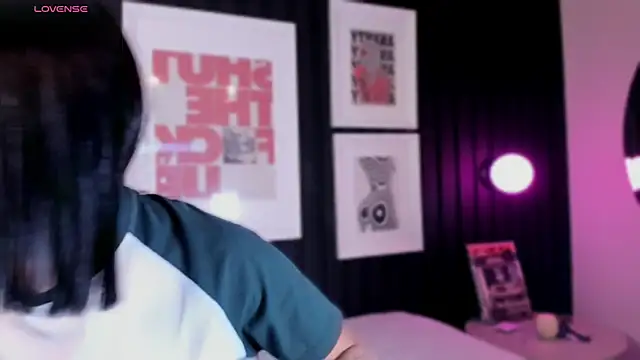 leslie_thompson's cam snapshot