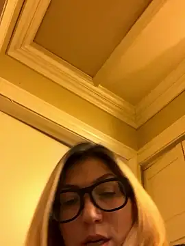 LittleMissEeve live sex cam