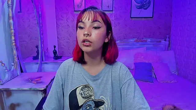 Megane_whitte's cam snapshot