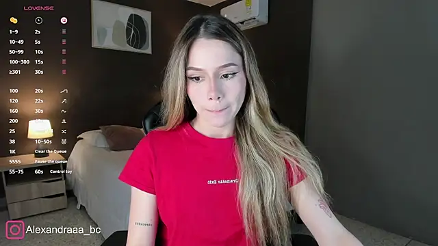 Alexandra-02's cam snapshot