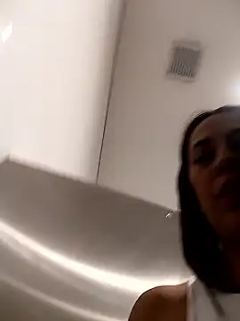 Lena-32's cam snapshot