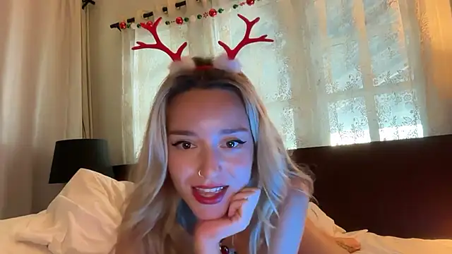 SirenaBelle live sex cam