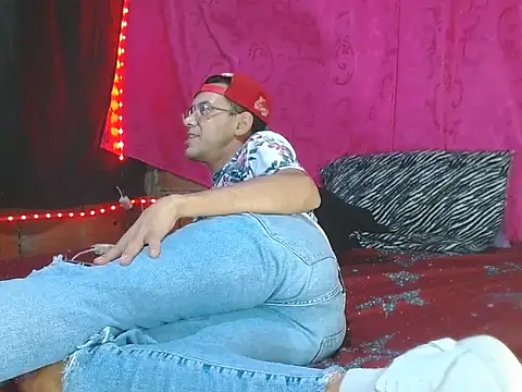 BOYWET-FANTASIES28's cam snapshot