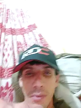 Surf_boy8's cam snapshot