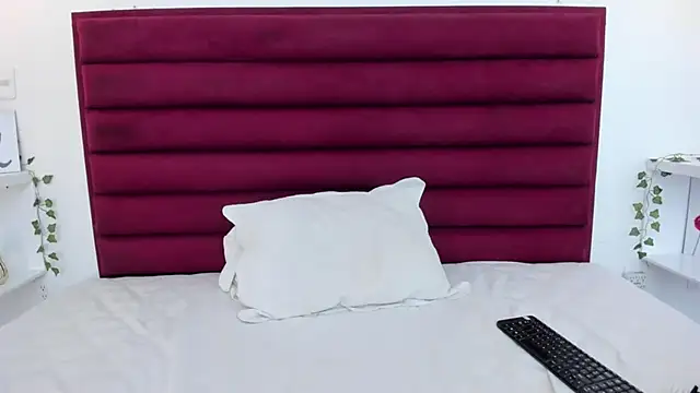 AmmyPike1's cam snapshot