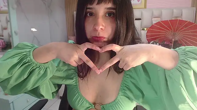 allyssa_bellini_s's cam snapshot