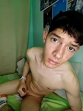 heyy_noah11's cam snapshot