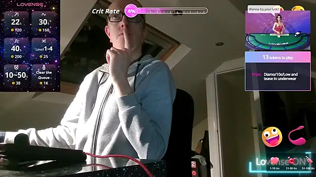 AdmiredThirty's cam snapshot