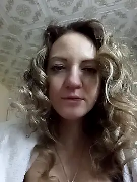 KattyLuuu's cam snapshot