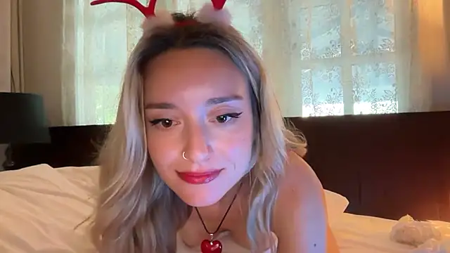 SirenaBelle live sex cam