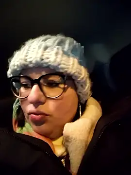 MiraCaramel's cam snapshot