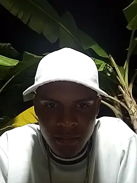 PIG_Spitfeetdirty's cam snapshot