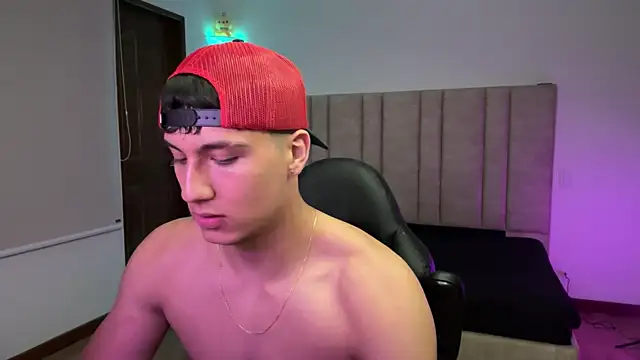 CHRIS_MORGAN1's cam snapshot