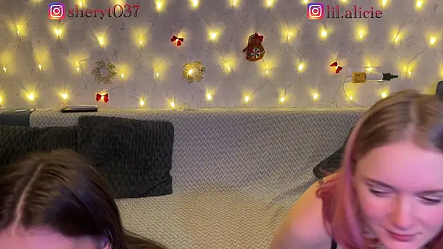 Sweety-Couple-'s cam snapshot