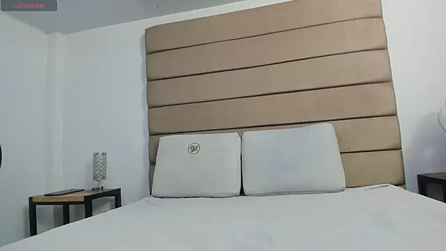 isaa_stone's cam snapshot