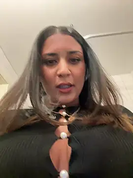 Yasmine-blue's cam snapshot