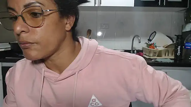 kateleyagrey's cam snapshot