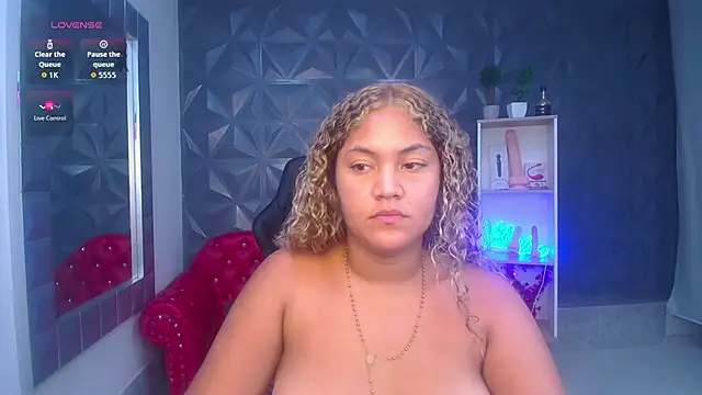 Cristal_War's cam snapshot