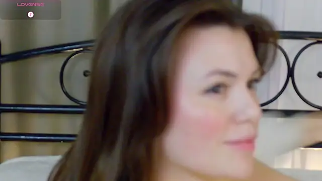 _RiverLov's cam snapshot