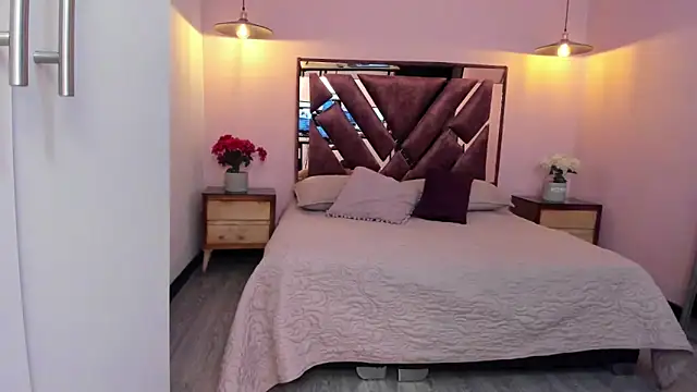 Juliette_Leroyy's cam snapshot