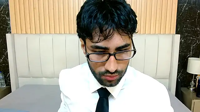 MilanZaire live sex cam