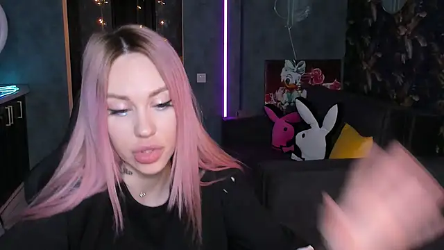 Blckmirrorr's cam snapshot