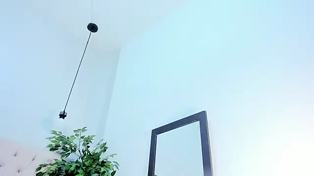 Victoria_Coleman's cam snapshot