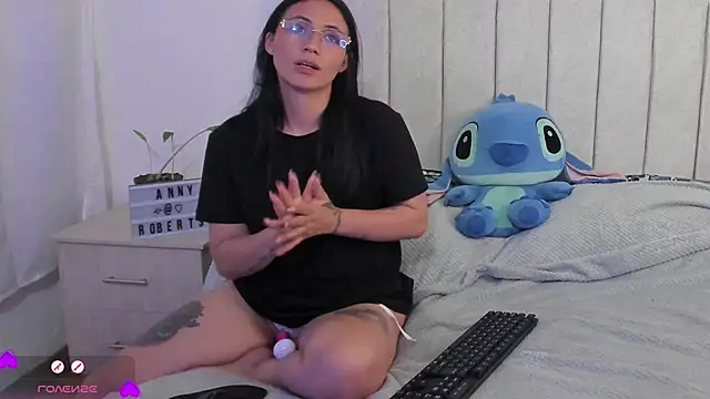 anny_roberts's cam snapshot