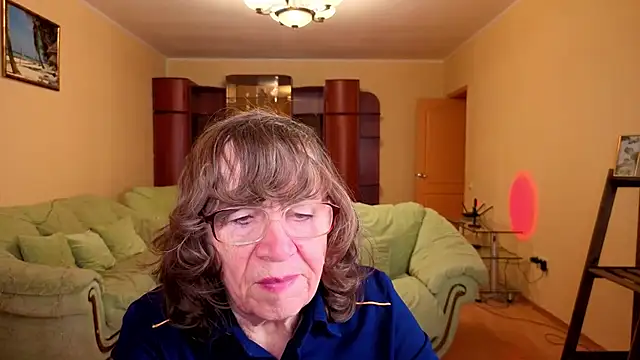 Betty_Brick's cam snapshot