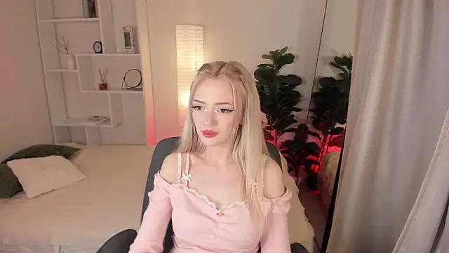 EmilyAir's cam snapshot